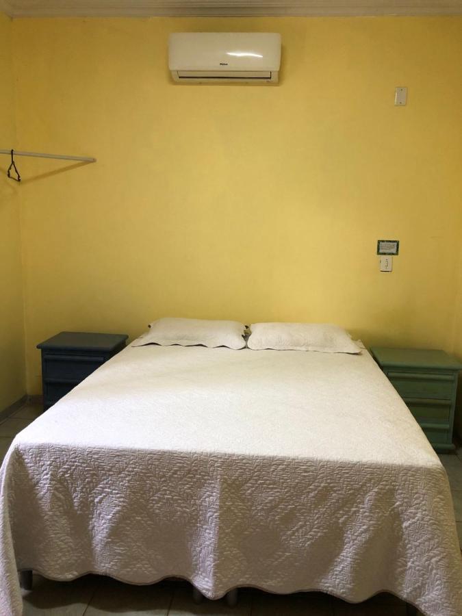Oncoto Palmas Hostel Exterior photo