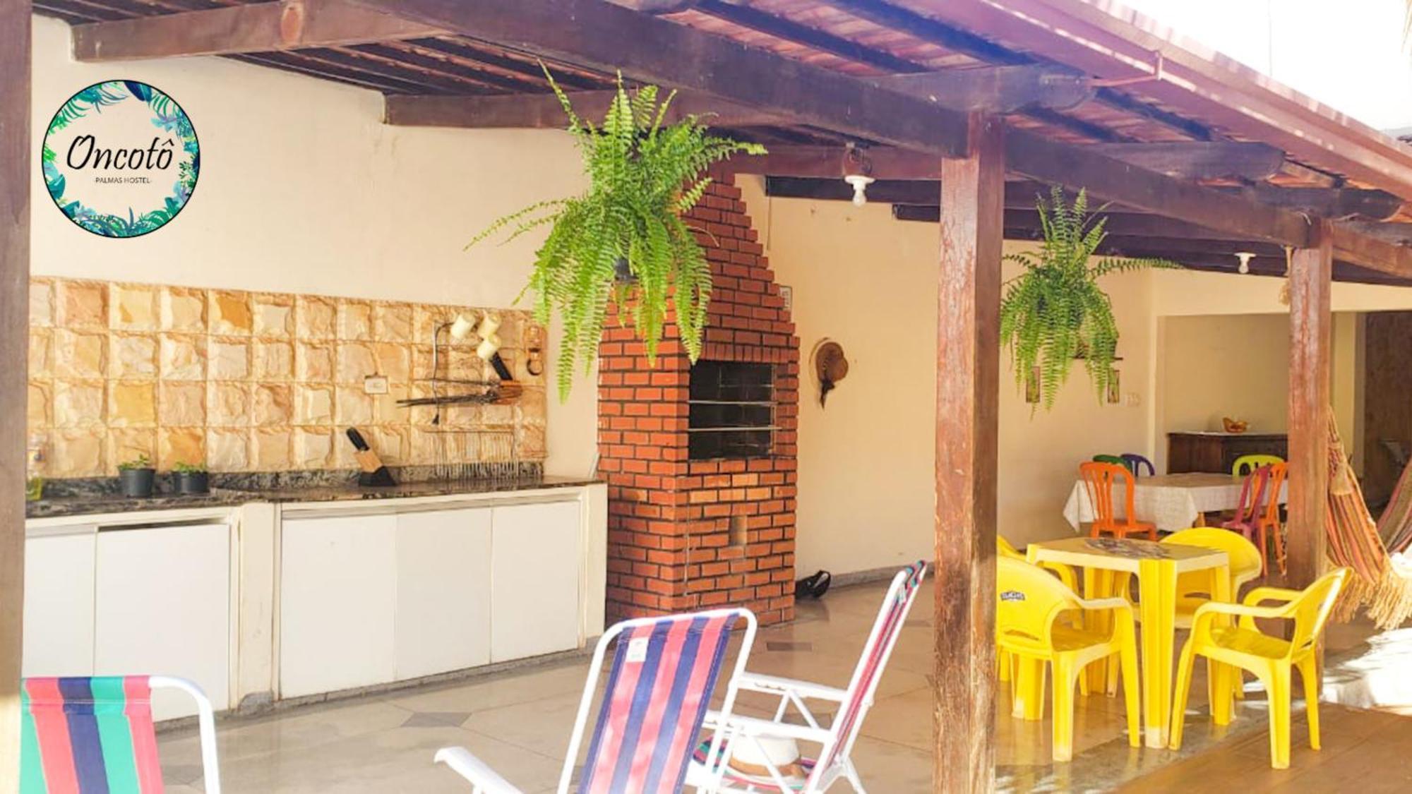 Oncoto Palmas Hostel Exterior photo